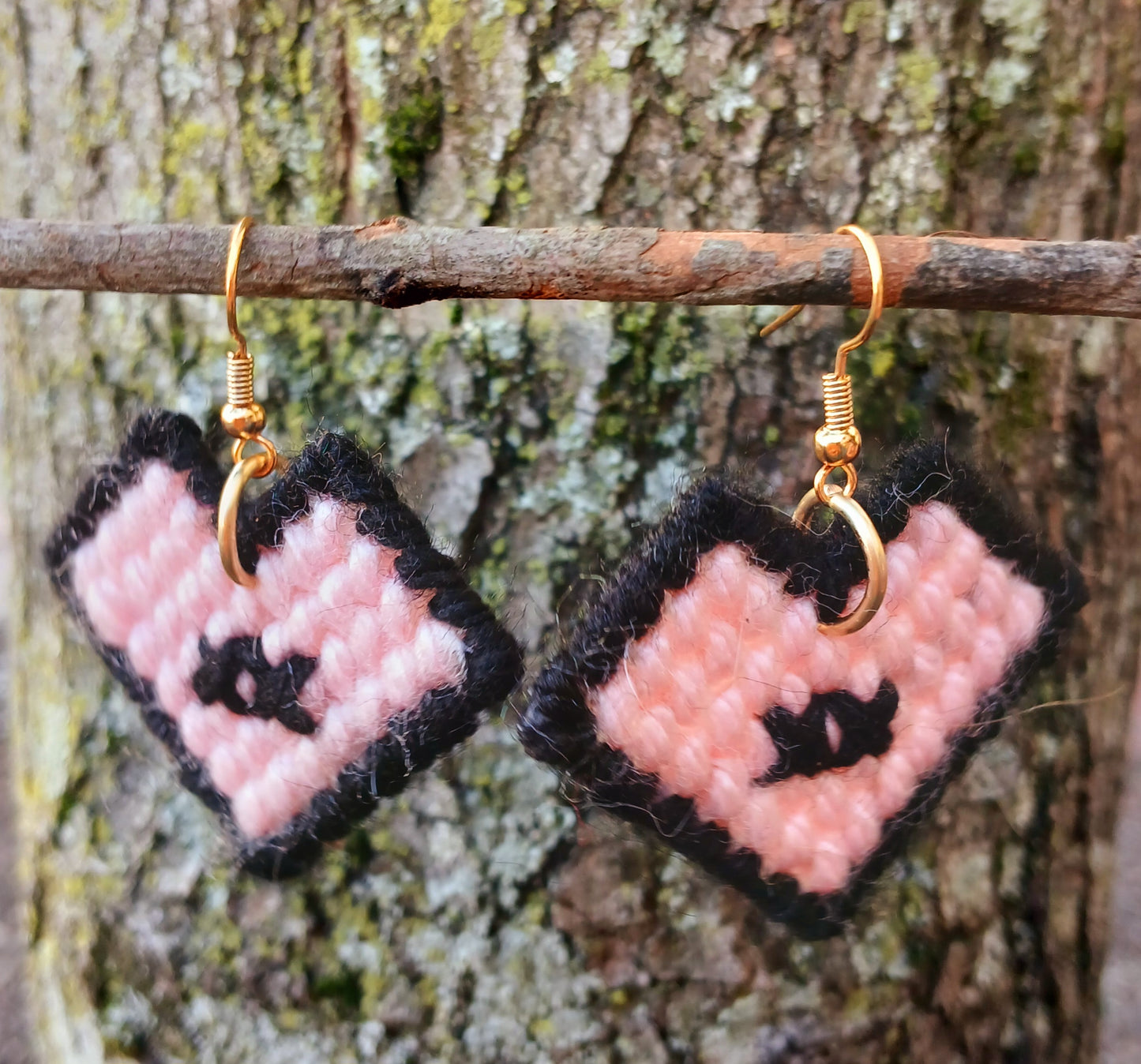 Yarn Earrings-Little Hearts 💕