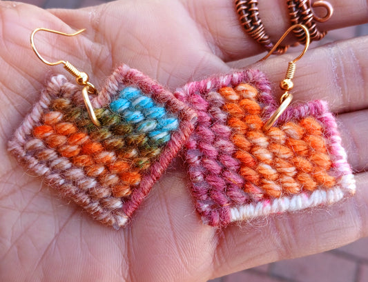 Yarn Earrings-Little Hearts 💕