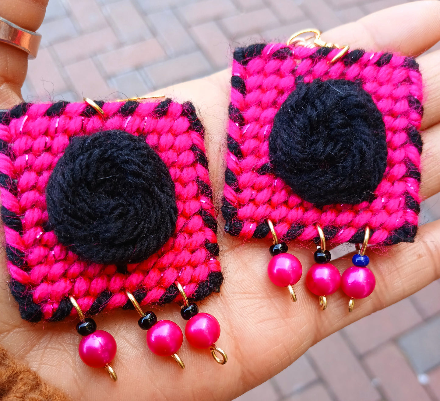 Yarn Earrings-Black Rose🖤
