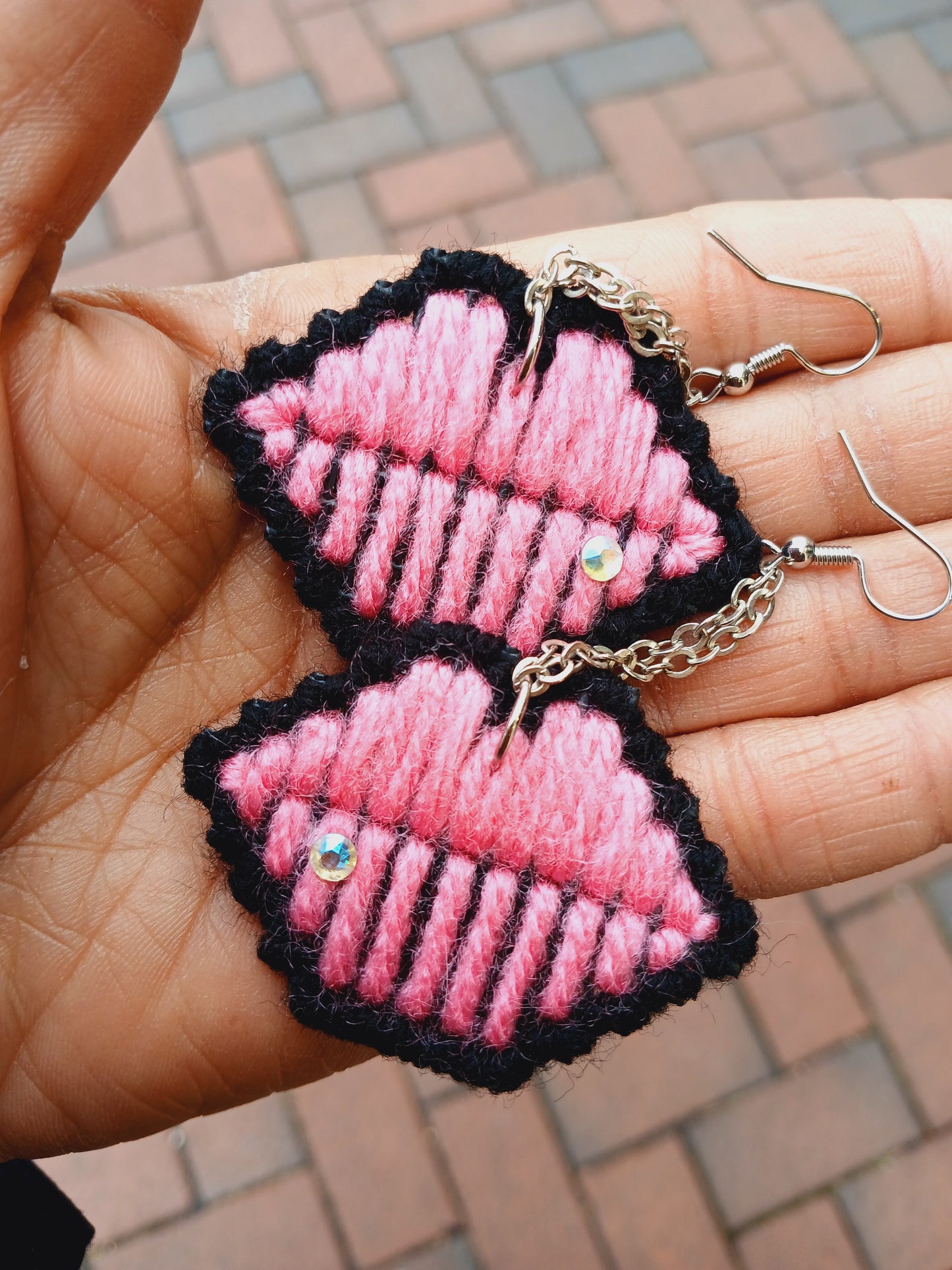 Yarn Earrings-Large Lips 💋
