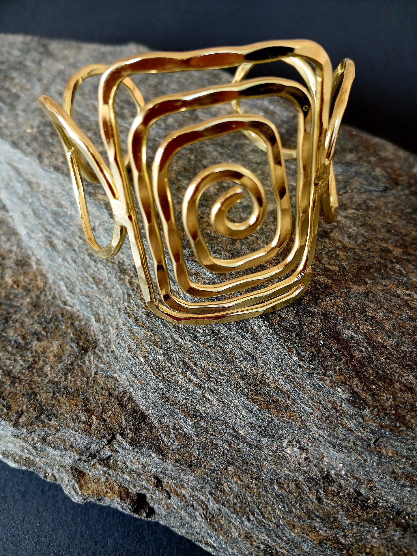 Cuff-Hammered, Geometric