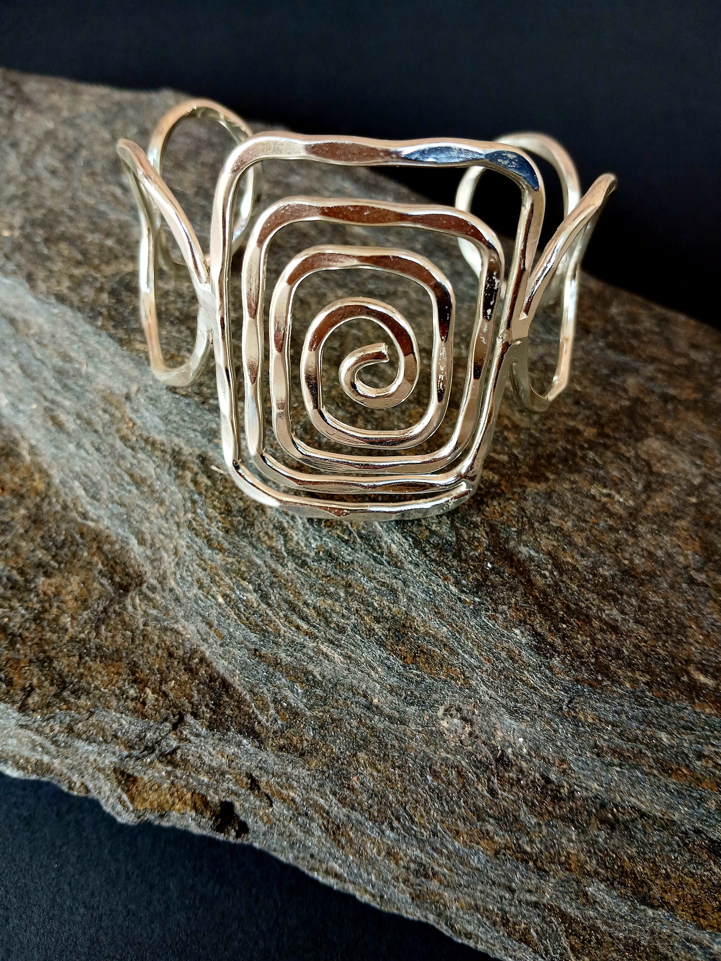 Cuff-Hammered, Geometric