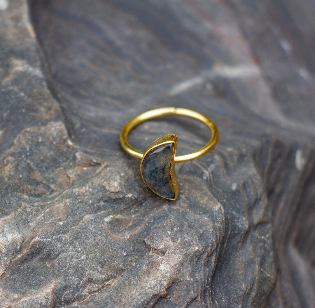 Labradorite Moon Ring